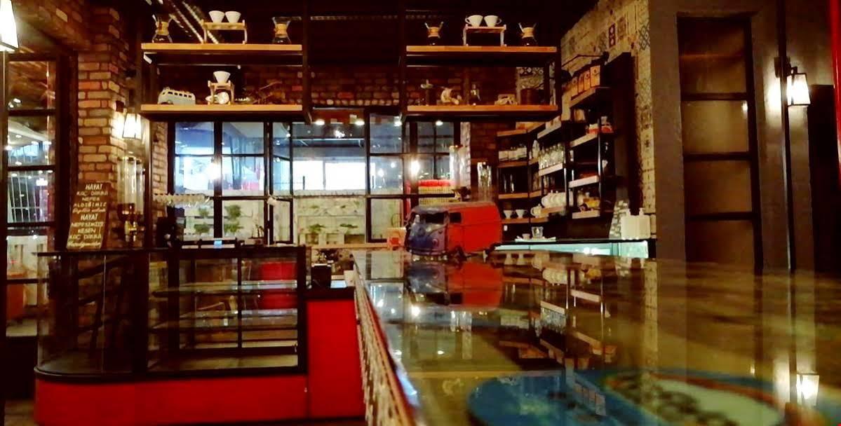 אנטליה Voswos Garage Coffee Hotel מראה חיצוני תמונה